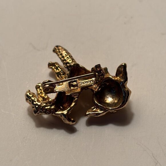 Vintage Gold Tone Lamb brooch with Red Gem eyes and blue ribbon - Picture 4 of 5